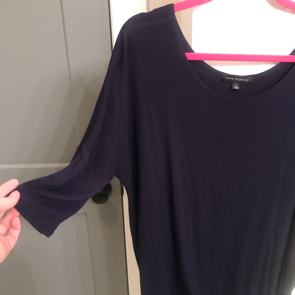 Navy tee
